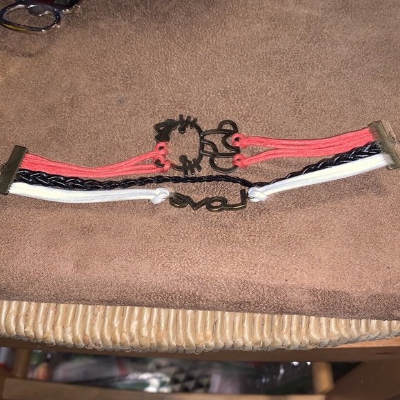 Adorable Cat Love Design Bracelet - Picture 3 of 4